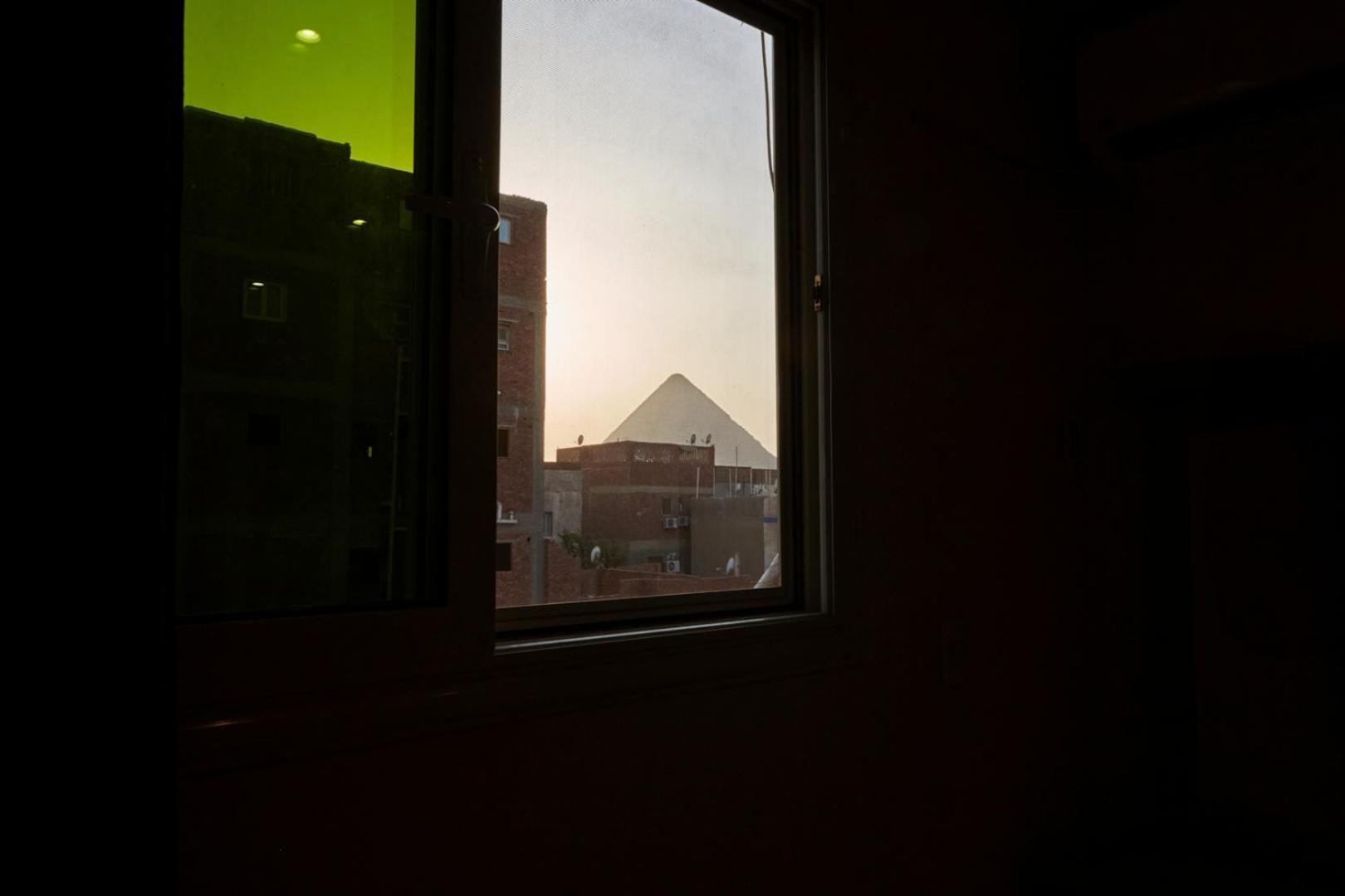 Kafret el-Gabal Grand Pyramid View Hotel מראה חיצוני תמונה