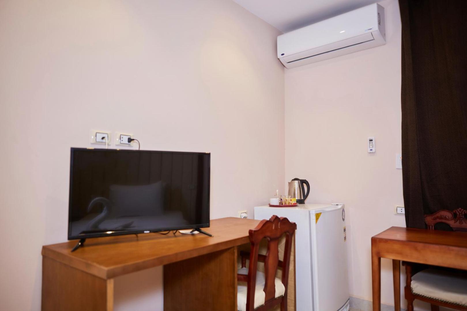 Kafret el-Gabal Grand Pyramid View Hotel מראה חיצוני תמונה